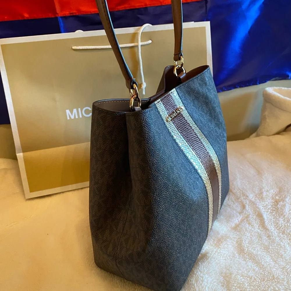 Michael Kors Pratt Medium Signature Logo and Metallic Should…